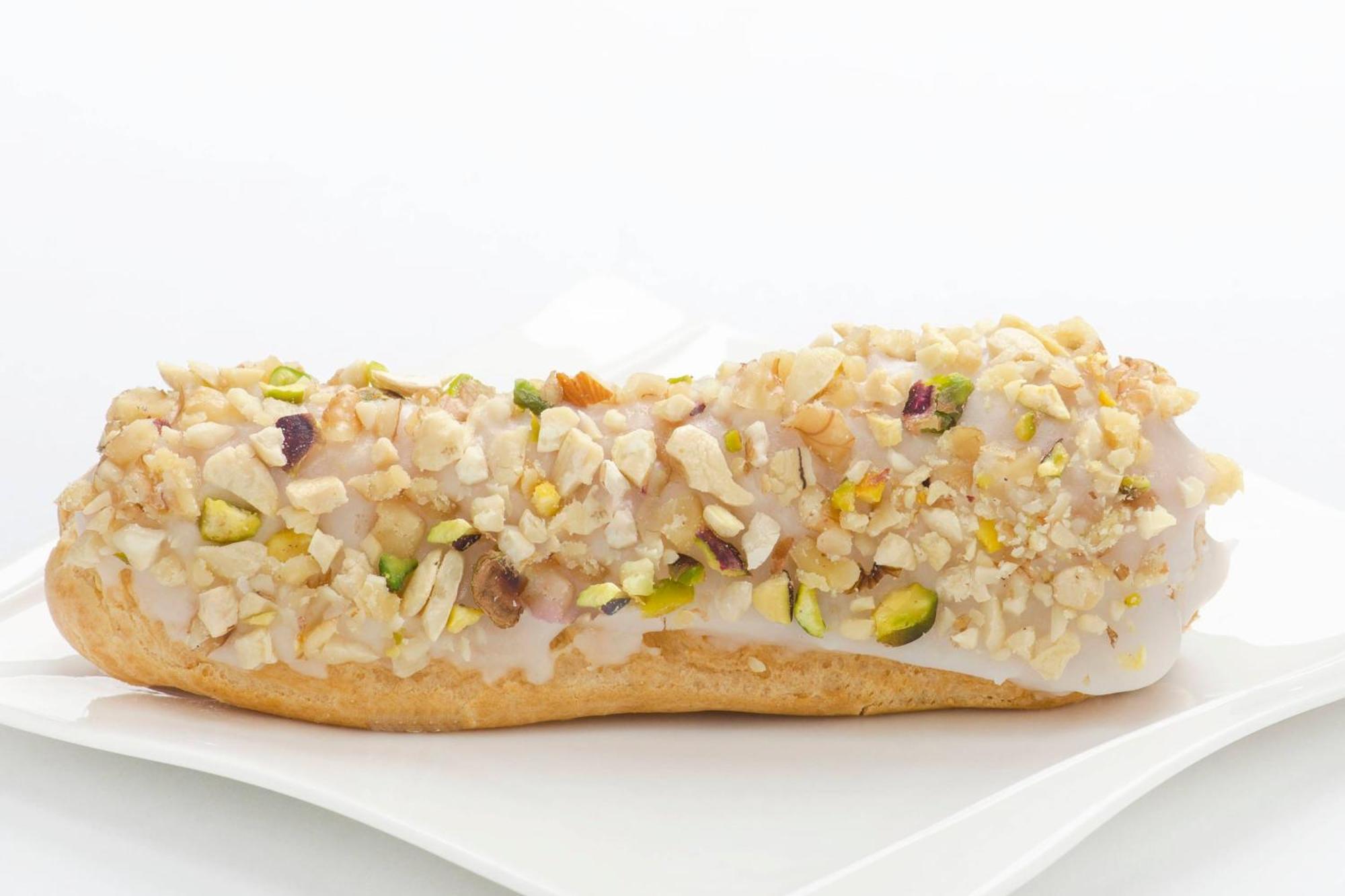 르 메르디앙 알 코바르 호텔 알크호바르 외부 사진 A traditional Italian pastry