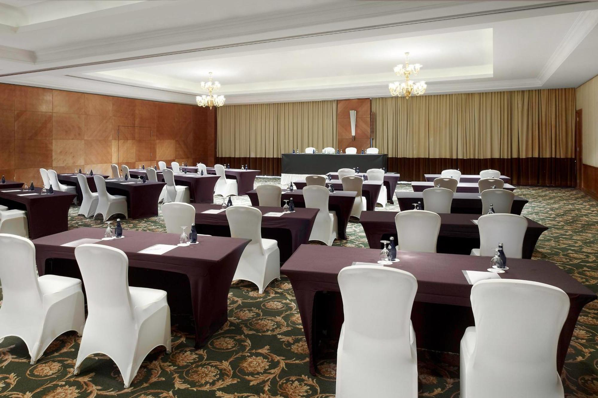 르 메르디앙 알 코바르 호텔 알크호바르 외부 사진 Meeting room