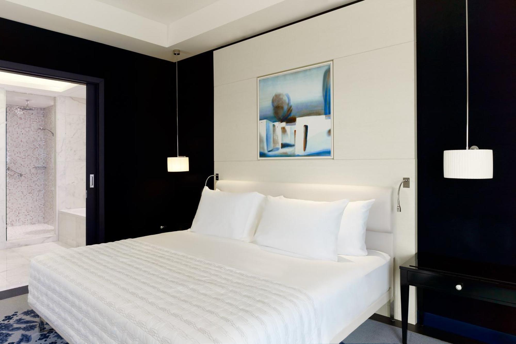 르 메르디앙 알 코바르 호텔 알크호바르 외부 사진 A bedroom at the hotel