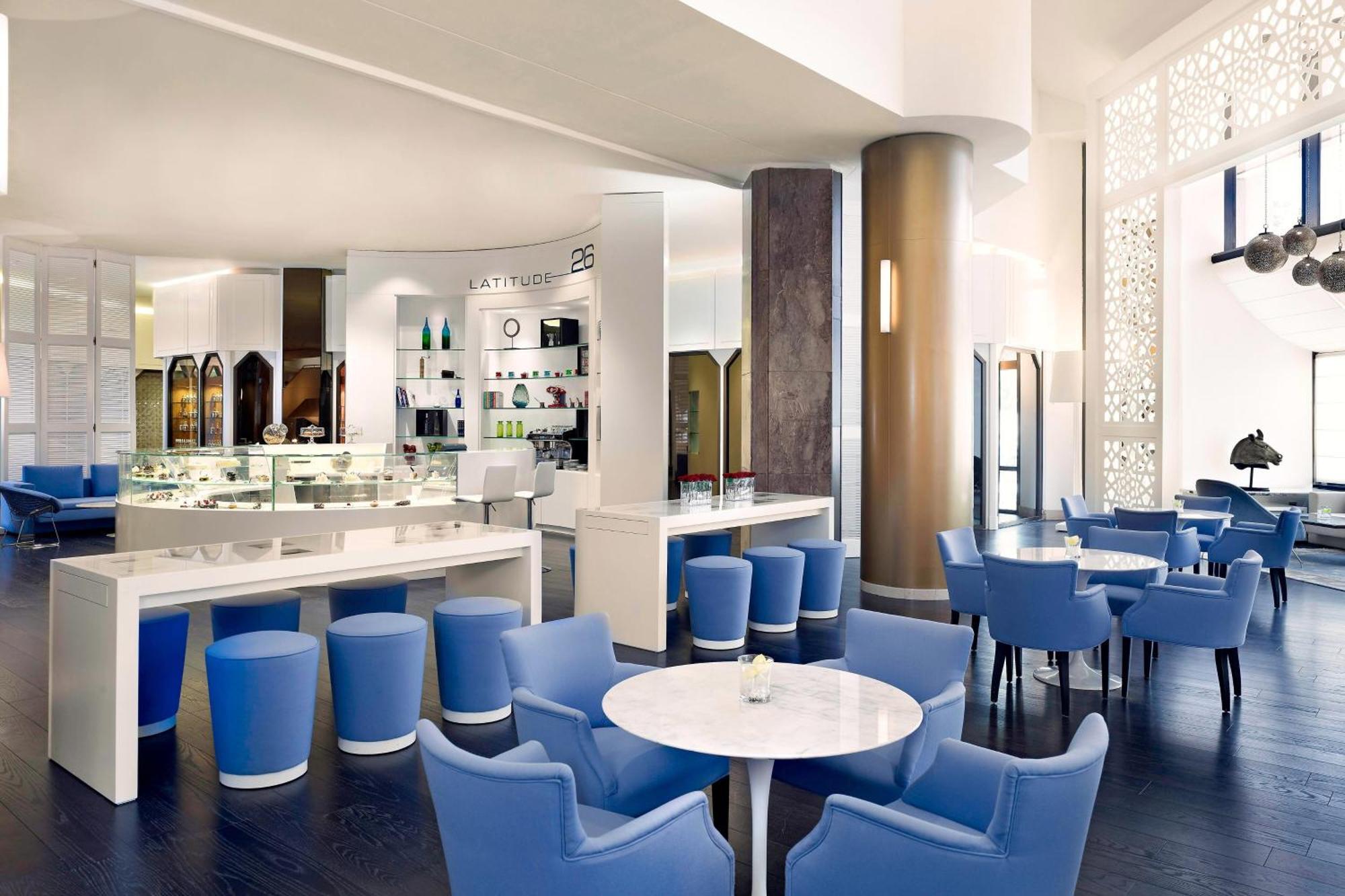 르 메르디앙 알 코바르 호텔 알크호바르 외부 사진 The lounge at the airport